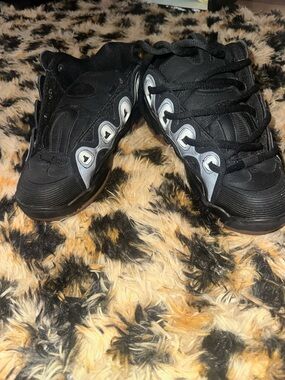 Osiris Black and Silver Low-Top Sneakers